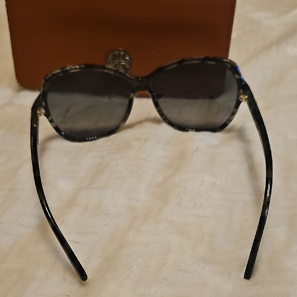 Tory Burch Tortoise Sunglasses with Tan Case main image 9